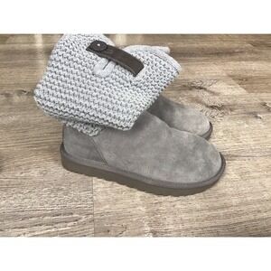 UGG Womens Size 6 Grey Suede Knit Cuff Buttoned Ankle Booties 1125494